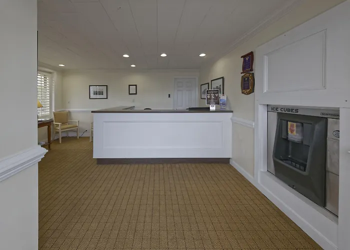 Dunes Court